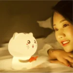 Reading Kitty - Silicone Lamp (2)