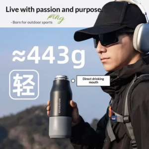 Sitarayuri 700ml camping bottle weighing 443g with direct drinking mouth held by outdoor sports enthusiast